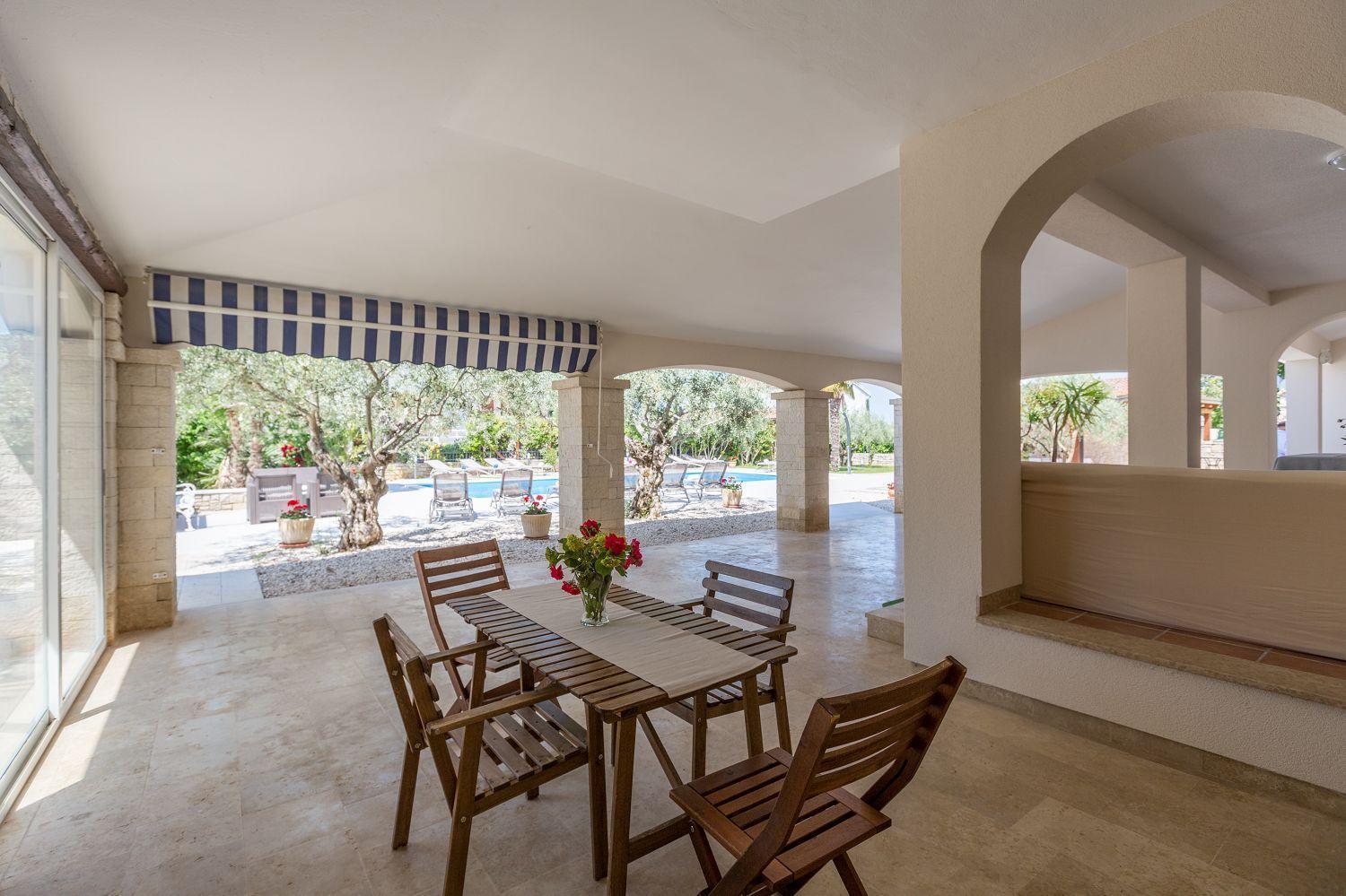 Lauschiges Mit 60m2 Pool, Babybett, Waschmaschine, Grillbereich - Nur 800 Meter Zum *