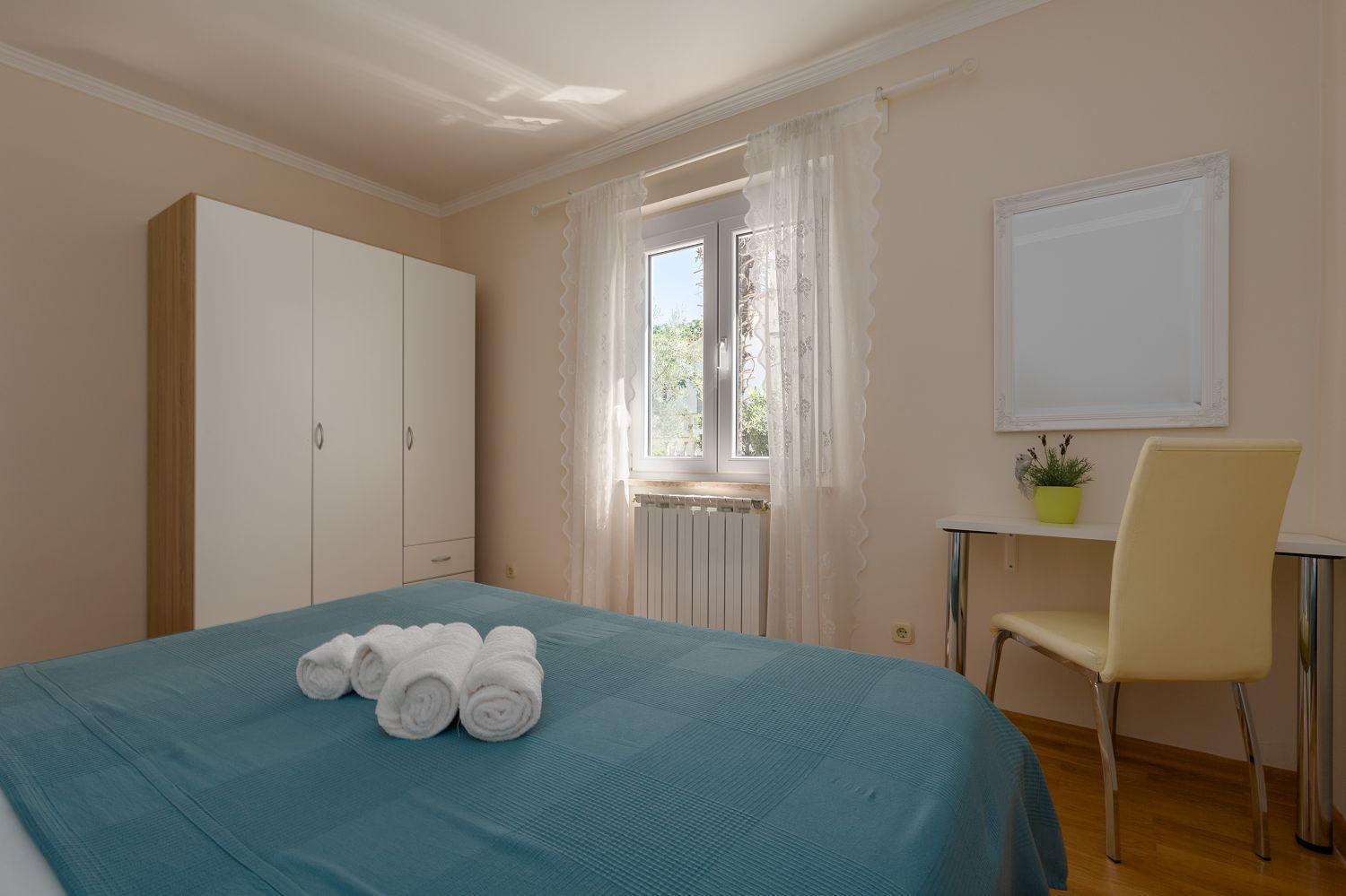 Apartment Lauschiges Mit 60m2 Pool, Babybett, Waschmaschine, Grillbereich - Nur 800 Meter Zum
